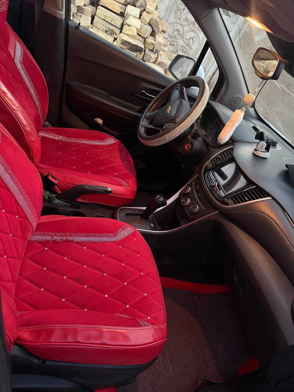 شوفرليت تراكس موديل 2018
رقم واسط مكانها بالكوت 
مشروع وطني 
مداور ثاني يوم
شاشة كبيرة
تحكم استيرن
كامرة دواره
دواخل جلد ومخمل 
ماشيه ٥٠
سونار وضربه مرفق بلمنشور
سيارة جديدة بمعنى الكلمة
للاستفسار اكثر 
***********
