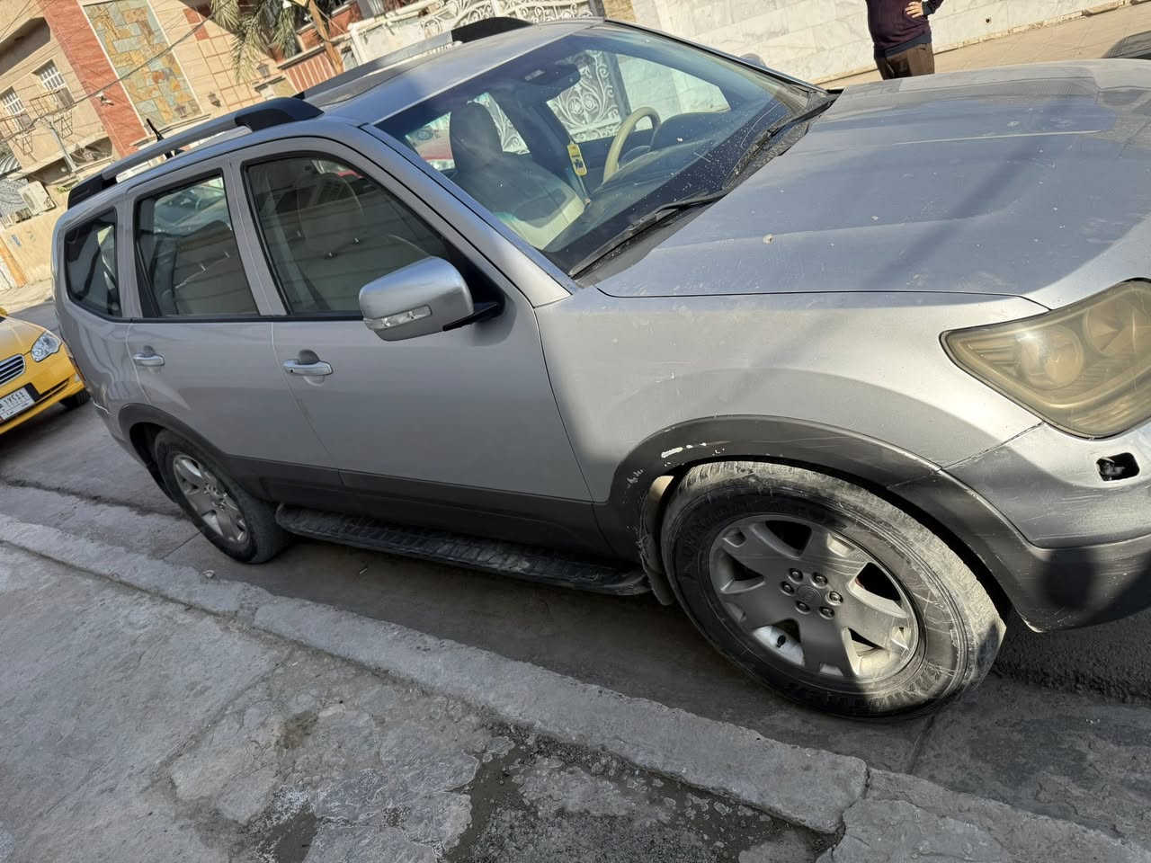 السلام عليكم عليكم مهافي ٢٠١٢ فول مواصفات ١/١ رقم بغداد مشروع وطني سنويه تنتهي٢٠٢٨
المواصفات:١-بصمه تشغيل وبصمه ابواب
٢-كشنات جلد
٣-كشنات كهرباء تدفئه تبريدسايق وراكب
٤-نظام فور ويل
٥-نظام نزول منحدرات
٦-نظامESP 
٧-مري قلاب وشفط
٨-صندوك شفط
٩-اناره محيطيه بالابواب بلادي
١٠-ثلاجه بالفرس
١١-فتحه سقف
١٢-زراك لايت
السعر ١٤٥وبيه مجال
السياره بيه شخوط صفحه السايق 
مكان السياره بغداد ‭0 773 677 3872
