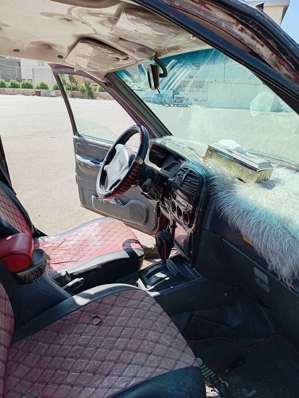 السلام عليكم سبورتج موديل ٩٥ للبيع سياره بلاديه رقم ديالى انكليزي السعر ٦ مليون عراقي وبيها مجال قليل رقم الهاتف *********** بيه وتس اب اي استفسار اني حاضر
