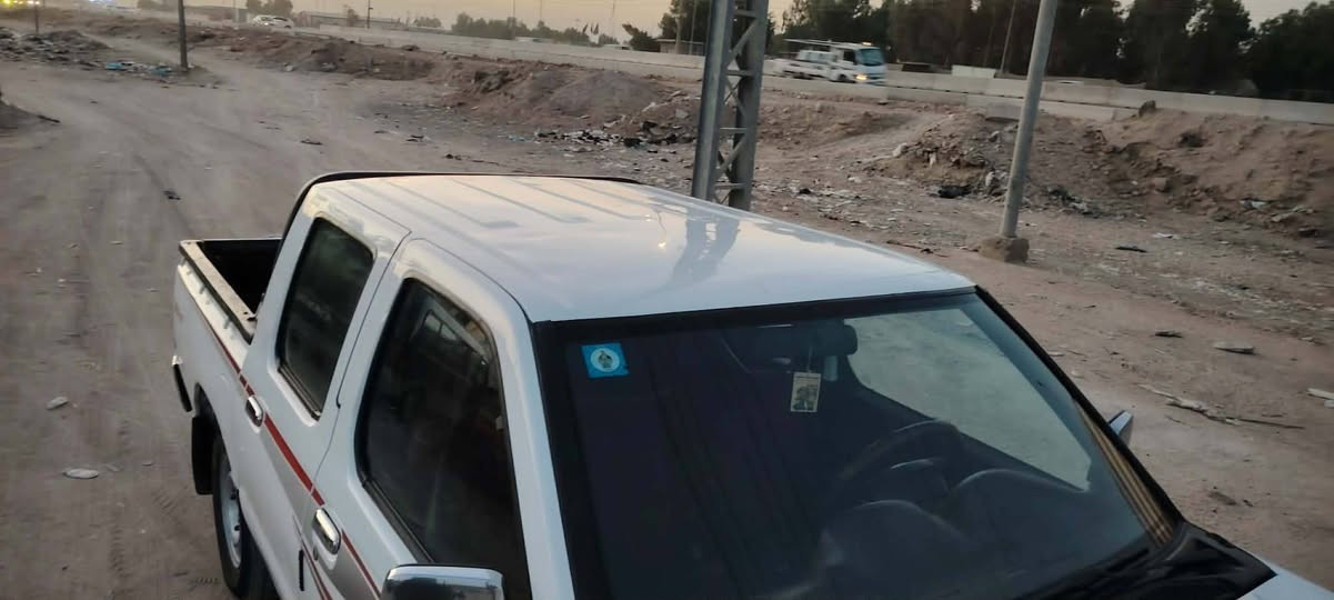 يالله سلام عليكم شباب بيكم نيسان موديل ١٢ بسمي انكليزي السياره مكفول بيه مكانات بصيط صبغات شي بصيط السياره كير محرك اكسن تخم تاير باتري كهربايات تبريد ثلج شرط ترايك وين ماتريد السعر ١١٠ وبيه مجال حك الجيه رقمي *********** شباب رجان بدون خاص العنوان النجف ابوصخير السياره مال جناي
