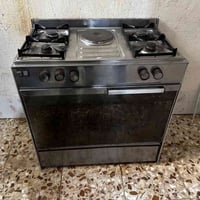 متوفر اغراض للبيع كلمن وسعره وبيك خير وتدلل الكاونتر استخدام قليل وكلش...