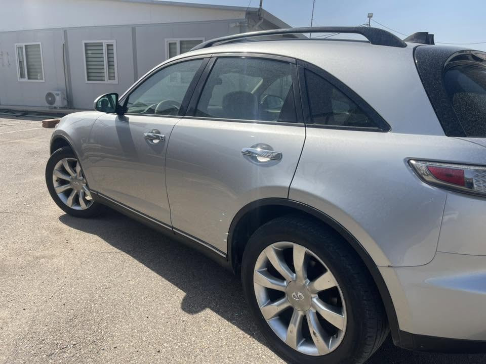 Infiniti fx35 خليجي 2006
تفاصيل اكثر اتصال ***********
صبغ بنيد وحواف الجاملغ بدون اي ضربه

