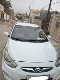 اكسن للبيع موديل ١٣ السياره مكفوله من التبديل والضربه منظومه تبريد جدي...