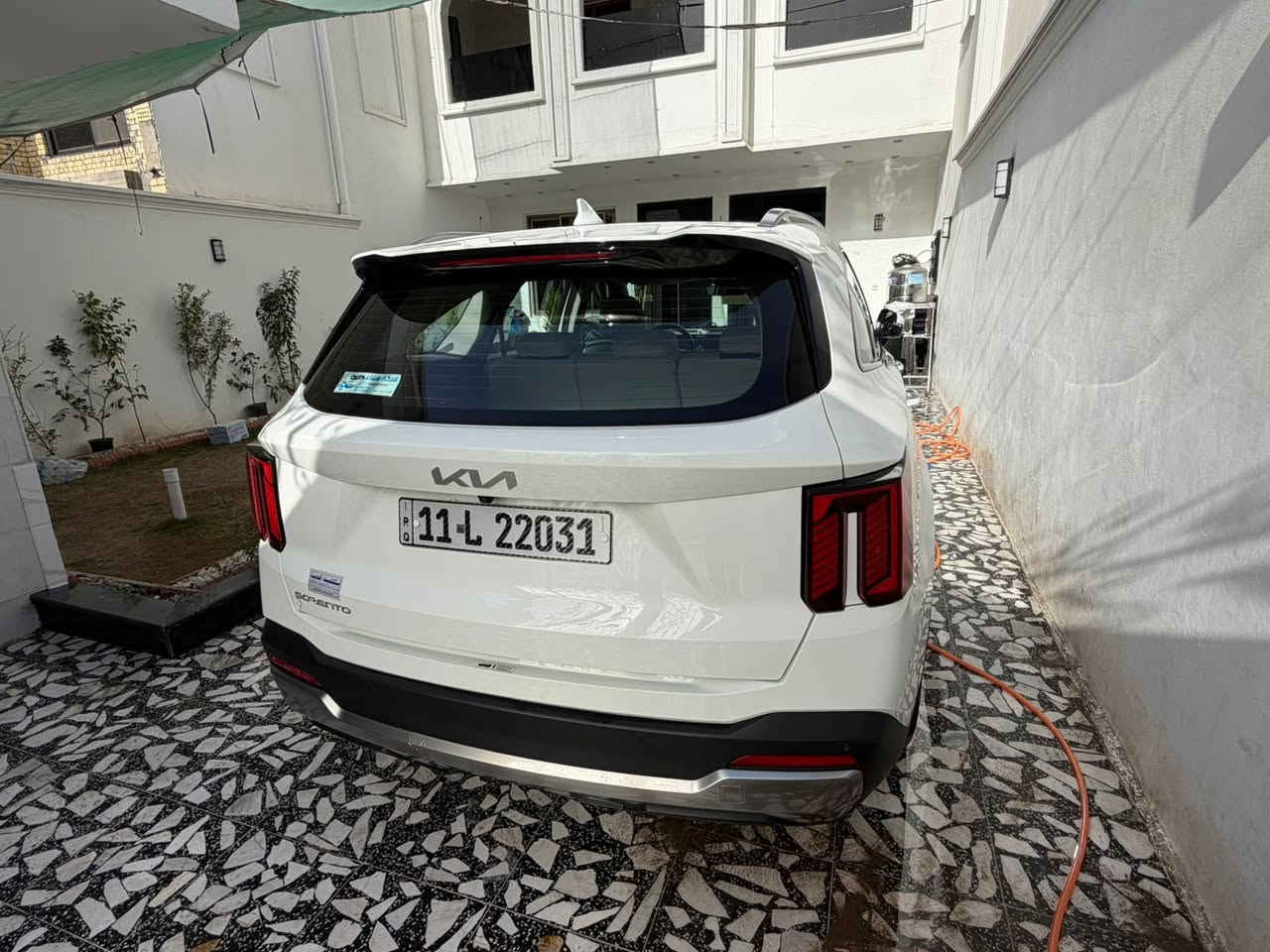 السلام عليكم سورنتو للبيع 
موديل ٢٠٢٤ مكفولة كفالة عامة 
فول مواصفات بانوراما 
ماشية ٣٠ الف 
رقم بغداد بأسمي تحويل مباشر 
السعر ٣٠٥ او بيهة مجال بسيط
***********
