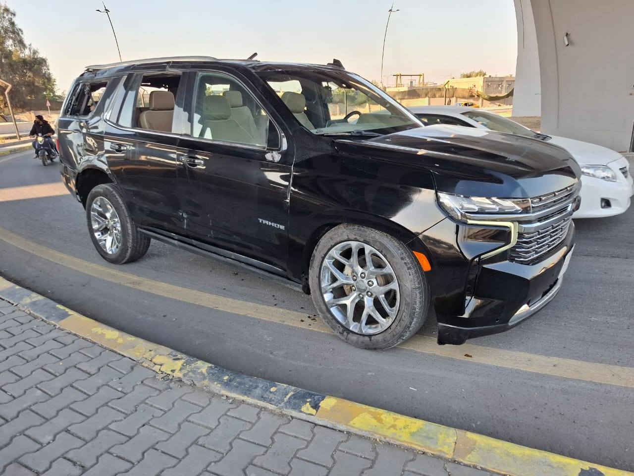 السلام عليكم للبيع تاهو ٢٠٢٢برايمر خليجي وكالة المنصور  بغداد تحويل مباشر فول مواصفات اعلئ فئه للبيع على حادثها الحالي مكلوبه السيارة شغاله وتمشي للاتصال *********** مكانها بغداد
