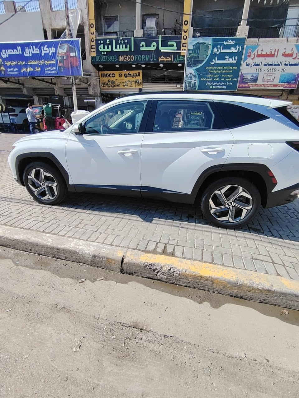 � للبيع او مراوس
: Hyundai Tucson  Limited 2022

لون أبيض – شكل جديد

ممشى: 44 الف وقابل للزياده

✨ المواصفات:

✔️ بصمة + تشغيل عن بعد

✔️ كاميرات 360 + رادارات

✔️ بانوراما

✔️ مقاعد تبريد وتدفئة الاماميه والخلفيه

✔️ ستيرن تدفئة + تحكم كامل

✔️ شفتات كير رياضي

✔️ 4 مودات قيادة

✔️ قيادة ذاتية + تحديد مسار

✔️ صندوق كهربائي

✔️ Smart Park (تحكم أمام/خلف)

✔️ ويل 19

وبعد هواي مواصفات

📋 الحالة:

حادث أمامي (جاملغ) مبدل بلادي

جاملغ خلفي بيه بارد خفيف وصبغ

وبارد حافة جاملغ جهة سايق بسيط

💯 جاهزة استخدام

🔍 الفحص بأي مكان تريد 

كير ومكينه كفاله عامه

*********** متواجد اتصال او واتساب 

💰 السعر 175 وبيها مجال بسيط

