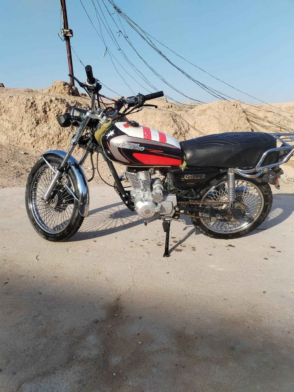 سلام عليكم شباب دراجه لبيع خمس كير سلف شغالل موديل 2019 السعر 350وبي مجال او مراوس بدراجه اربع كير نزلولي صورهن ب التعاليق الاتصال على رقم *********** مكاني جلولاء
