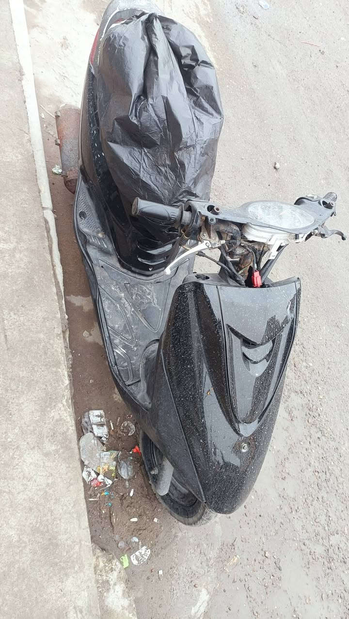 سلام عليكم لبيع بريز *********** موجود واتساب السعر 250 أو بيها مجال الطيبين
