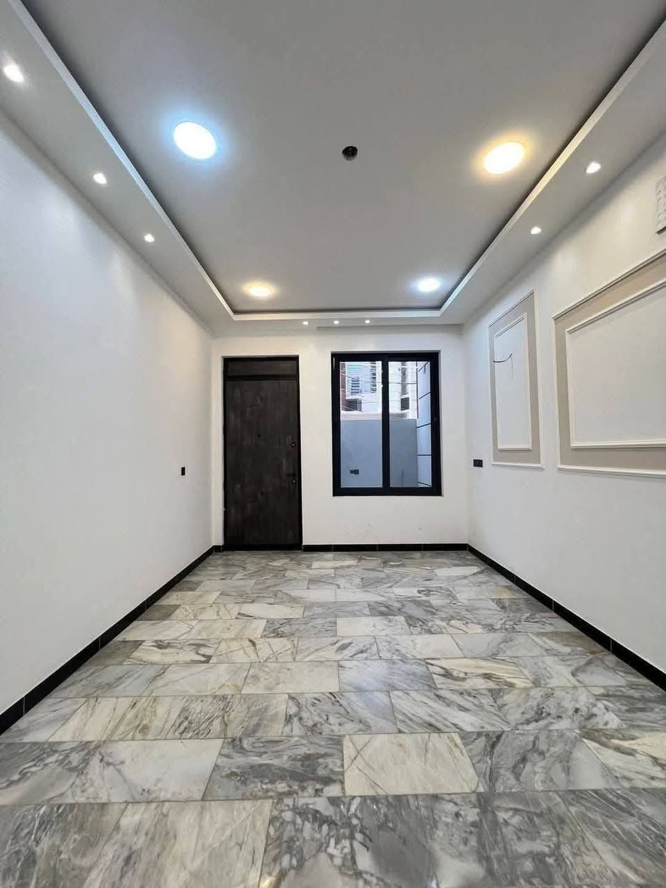 دار 100متر للبيع 🏠
السلام عليكم 

العنوان بغداد حي الجهاد 
مساحة البيت 🏠  الواحد 100 متر
واجهه 5متر 
نزال 20متر 
مدخلين
بناء. 2026
السعر 260مليون 
للأستفسار 

***********
***********
خضر
