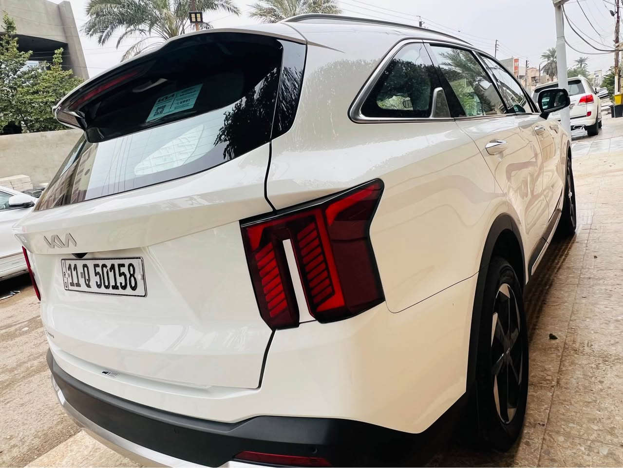 سورنتو 2024 خليجي ضمان الدولية 
ماشية 30 الاف شبه الزيرو ❗️
رقم بغداد الجديد 
مكفولة كفاله عامة من الصبغ والتبديل 
محرك 4 سلندر 2500 
مواصفات-
بصمة تشغيل عن بعد 
رادارات محيطية ويل حجم 19
شاشة بلي كار متصله ( نفيكيشن )
شحن وايرليس للتلفون اوتو هولد 
درايف مود مانع انزلاق
مساعد انحدار. جنطة كهرباء
بردات ابواب خلفية
ثلاث قطع تبريد. سبعة راكب
شاشة متغيرة لعرض العداد
زنون عالي ناصي 
لد LED امامي وخلفي  
انارة داخلية محيطية ليزرية متغيرة
مرأة اوتودم حساس مطر 

سعرها ٢٥٠ وبيه مجال حك جية فقط 
بيها طخة بسيطة جداً بلباب الخلفي 
 العنوان : بغداد- الرصافة -البلديات
السيارة ضمان الدولية 5 سنوات وسنة صيانة مجانا

ماخذها صفر ع ايدي. وتبديل دهن كله بشركة ع عداد وقبل ٤ ايام مبدلة جديد وبانزين محسن وسيارة خير من الله مابيها نقص برغي واحد 

العنوان بغداد 
الاتصال *********** بغداد, العراق
