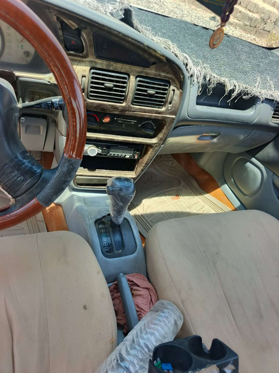 السلام عليكم مكلف بلنشر رجأء لحد يجي خاص  براتون للبيع موديل 2004 رقم كركوك شرط التحويل مشروع وطني سنويه ال 27 بيهه صبق قليل انبيع احزام كير اتوماتيك شرط محرك بي بدايت تبخير كهربائيات كلهه شقاله باور شقال تبريد يعوزو قاز باقي التفاصيل اتصل السعر 34 وبيهه مجال  استفسار ***********
