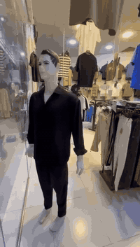 🔥🔥مستلزمات محل ملابس كامله بدون نقص للبيع🔥🔥
غراض محل ملابس كامله فقط غراض للمحل  كلشيي متوفرر بي ستانات و ورفوف وتعاليك خير من الله وبضاعه صيفي و شتوي و سبلت وطاوله وكراسي وتكرم كم قطعه احذيه وملابس داخليه وشفقات جواريب كلشي جاهز يجي اخذ غراض كامله تجي تاخذ غراض وتروح تأجر محل وراسك بارد وبنص سعر السوك محل كامل مكمل اي نقص ما بي 
وتساب : ***********
الهاتف: ***********
