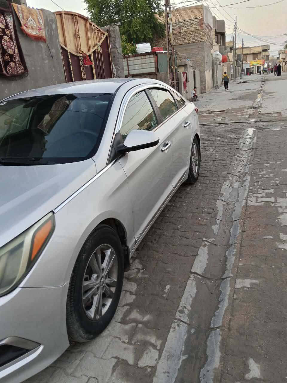 السلام عليكم سوناتا للبيع موديل 2015وارد أمريكي حادث جاملغ مبدل وحافه البنيد صبغ واشويه صبغ يم قبق البانزين بدون معجون السياره بسمي رقم بغداد السعر 110وبيه مجال العنوان بغداد/المحموديه ***********/***********
