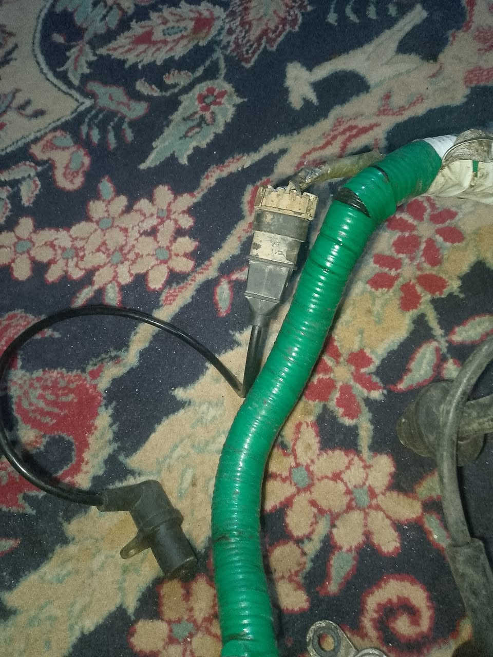 ياالله صفره وعقل ومحول حسين كرنك فتون شرط شقل لبيع رقم *********** بيه وتسب مكن بقداد نهرون سعر ٢٠٠ بيهم مجل خبر ودلل
