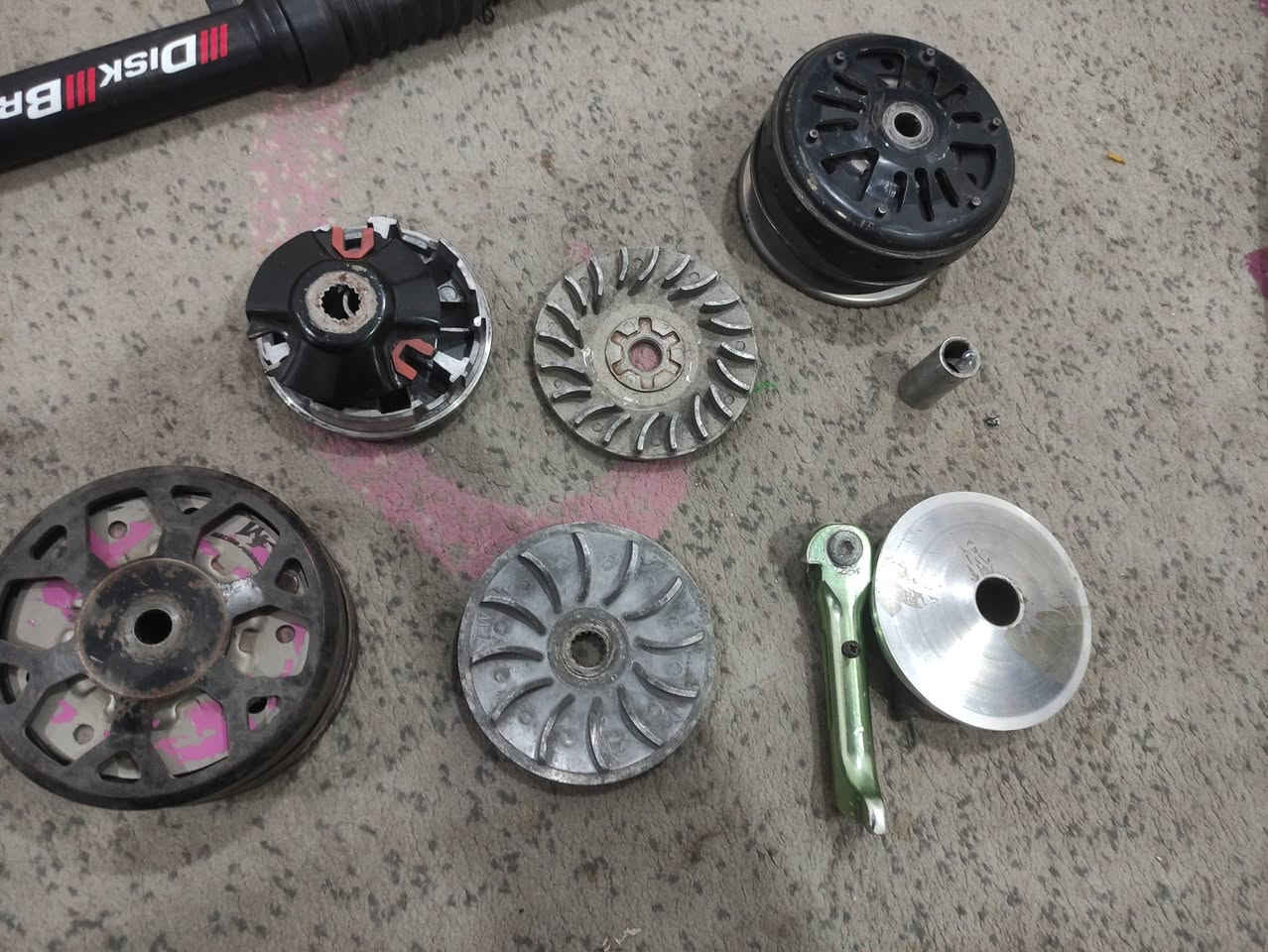 غراض للبيع  كلجات ضفيره ستيرن راس مضلع حديث كلهن حاويه توصيل موجود


**إذا كنت صاحب هذا الإعلان وتريد حذفه لأي سبب، رجاءا أرسل رسالة إلى الدعم الفني**