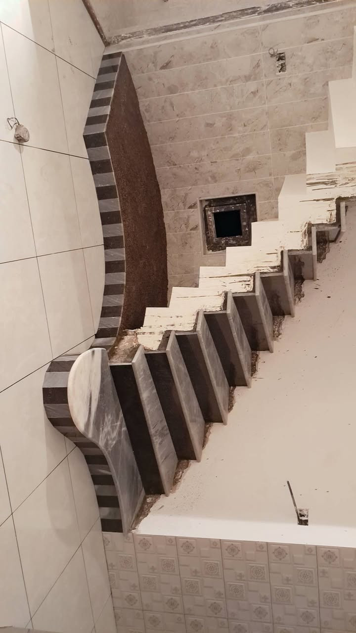 السلام عليكم 
متوفر حاليا كادر سيراميك بورسلين كاشي ومرمر شغل شرط مهندس يرضي الله قبل كلشي الاتصال ع هاذ *********** بي واتساب
