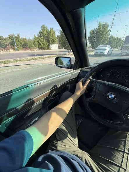 سلام عليكم حبايب 
رقم بغداد مشروع وطني نكليزي
كاسحه حجم 728 اصل سنويه وبليته
محرك 6 تك فانوس
كير / تبترونك
4 جام كهرباء
فتحه سقف شغاله بس رايدله ادامه
عربانه خلفيه جديده
حداديه امامي كله جديد شرط هستوني مسويه حتى بويشر وعنبار جديد
داخله نظيف مابي مشكله
تخم تاير ويل هامان 18 واحد بي تصليح طسه ناعمه 
شاشه وياه كار بلي مشاده
سياره نصبته حلوه وعزله يخبل
لايت داينمك يصعد وينزل
مضخم صوت خلفي
التبريد كله موجود بس الكمريسر مفصول من اخذته هيج ربط كهرباء
كشنات امامي كهرباي حتى التجاوي
مصبوغه عام 
عارضه ب64 وبيه مجال او مراوس عادي مكاني نجف ***********
