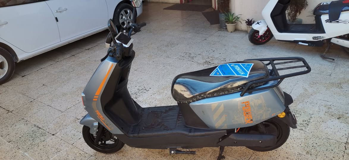 ماطور شحن للبيع بومه نضافه فول باتريات نص عمر السعر 400 وبي مجال ***********
