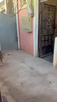 للأيجار 70 متر مدخلين طابقين غرفة نوم كبيرة وصالة ومطبخ وحمامين ومنور ...