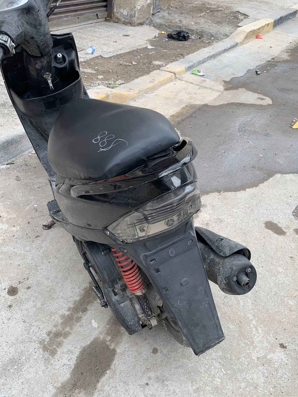 سلام عليكم دراجه عدله حلوه وكامله مكينته حلو المكان حي الجهاد السعر ٥٥٠وبيه مجال هذا رقمي ***********
