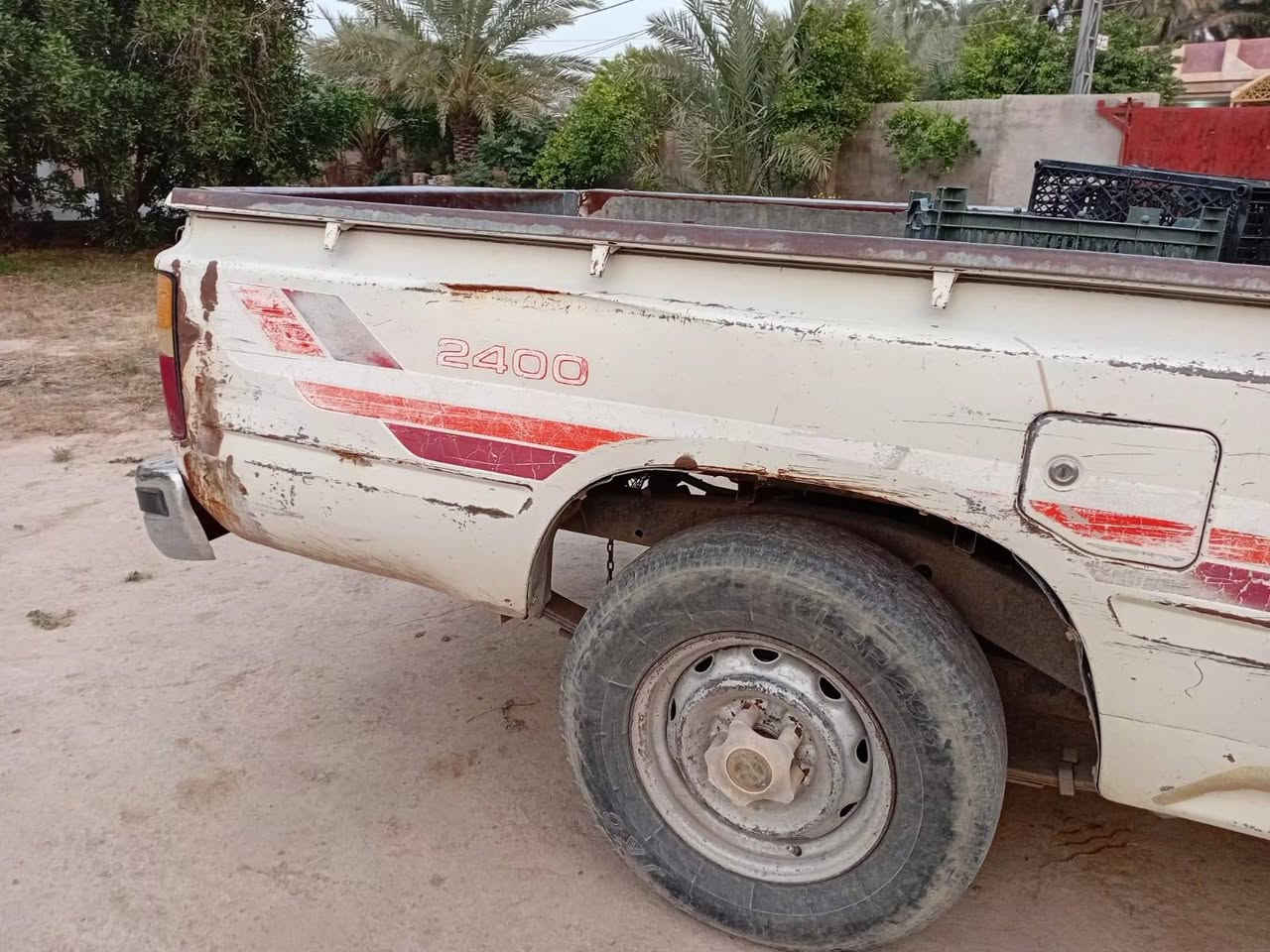 السلام عليكم سيارة بيك اب تيوتا للبيع موديل 89 المكان ديالى المقدادية  للااستفسار ***********
