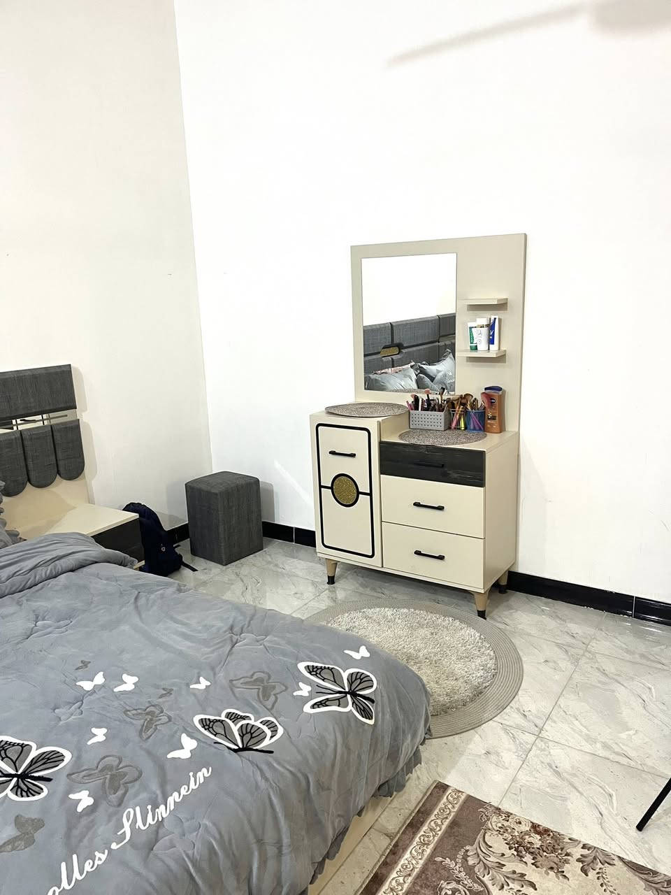 سلام عليكم غرفه جديده اي ضرر مابيهه 
سعر 700


**إذا كنت صاحب هذا الإعلان وتريد حذفه لأي سبب، رجاءا أرسل رسالة إلى الدعم الفني**