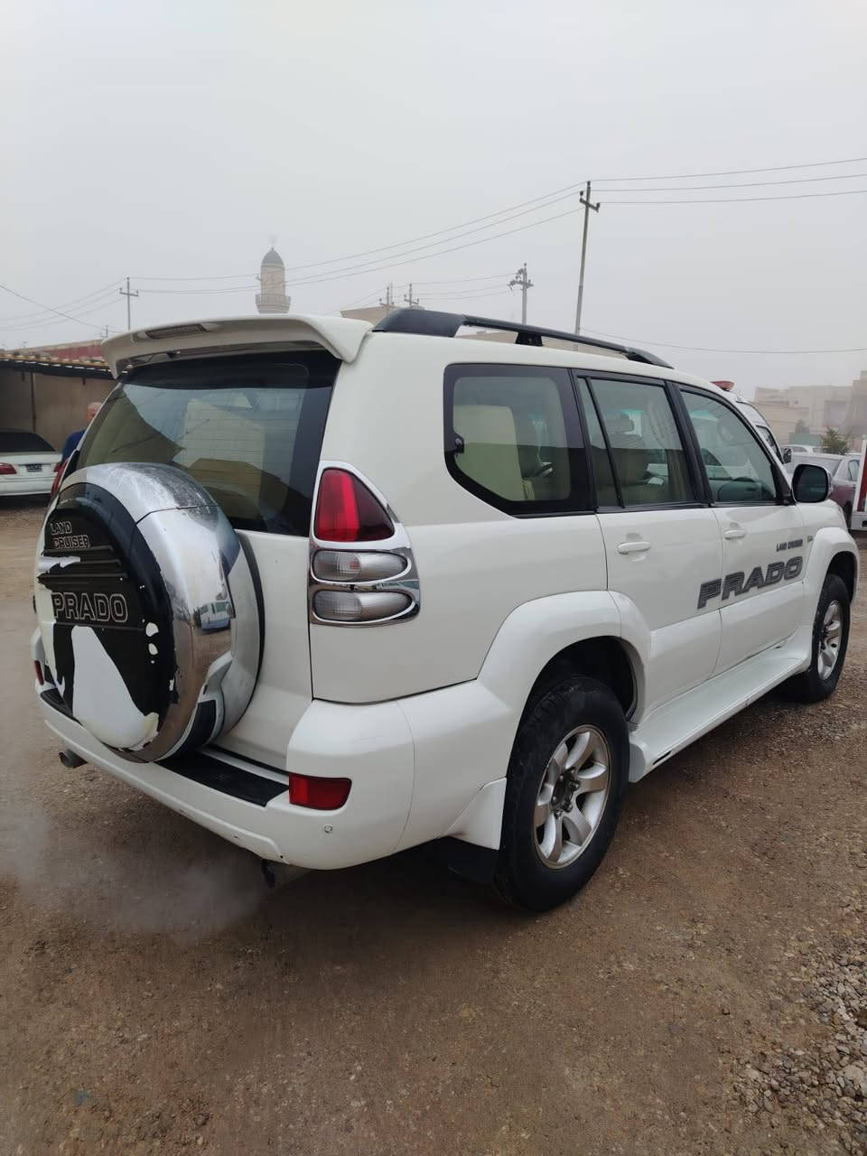 السلام عليكم للبيع 
برادو 2009 خليجي محرك 6... 4000 
تحكم ستيرن 
فتحه سقف 
رقم بغداد
سنويه رقم دولي 2030
الاتصال على الرقم ***********.
