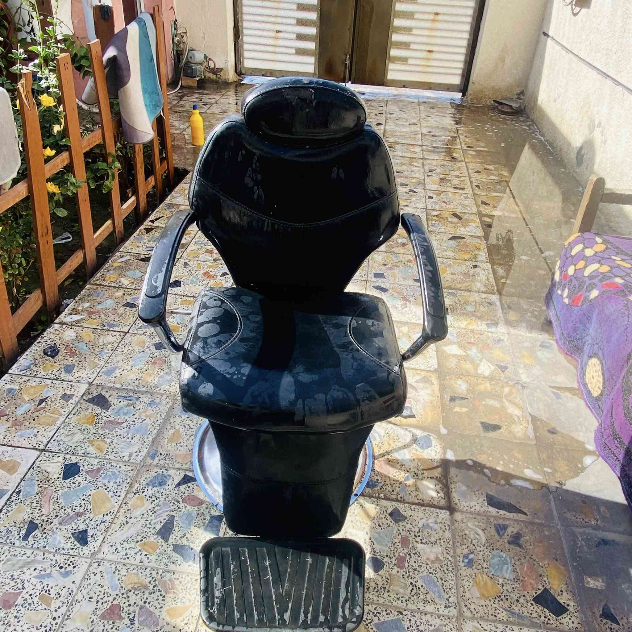 سلام عليكم كرسي حلاقه البيع نضيف ماصارلي شهر من جايبه سعر 130 بي مجال مكاني بغداد ***********
