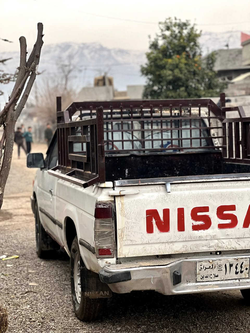 نیسان 1989 
ئاڕمی سلیمانی 
مەکینەوە گیڕو ئەکسلی 2002
تەپریتەو  پاوەر نیە 
کامل بۆیاح بەس سەقفی نەبینت لەبەر جوای کراوە

***********
     ناونیشان سەیدسادق
