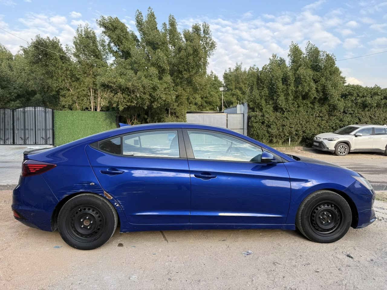 للبيع موديل2020
قطعيتن صبغ بدون دواخل 
قطعتين كلير  
بدون يرباك
سعر120وبيها مجال قليل 
صور حادث وسونار ب منشور 
الاتصال***********
مكاني بغداد يرموك
