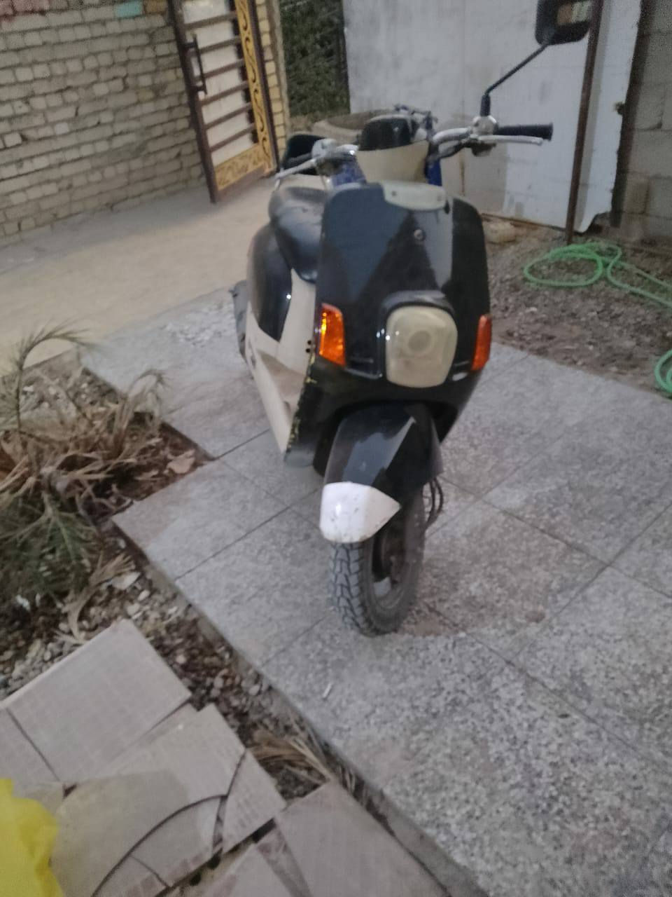 سلام عليكم دراجة للبيع بوليسي حاوية سعر ٥٠٠ بيهة مجال مكان كربلاء  رقمي ***********
