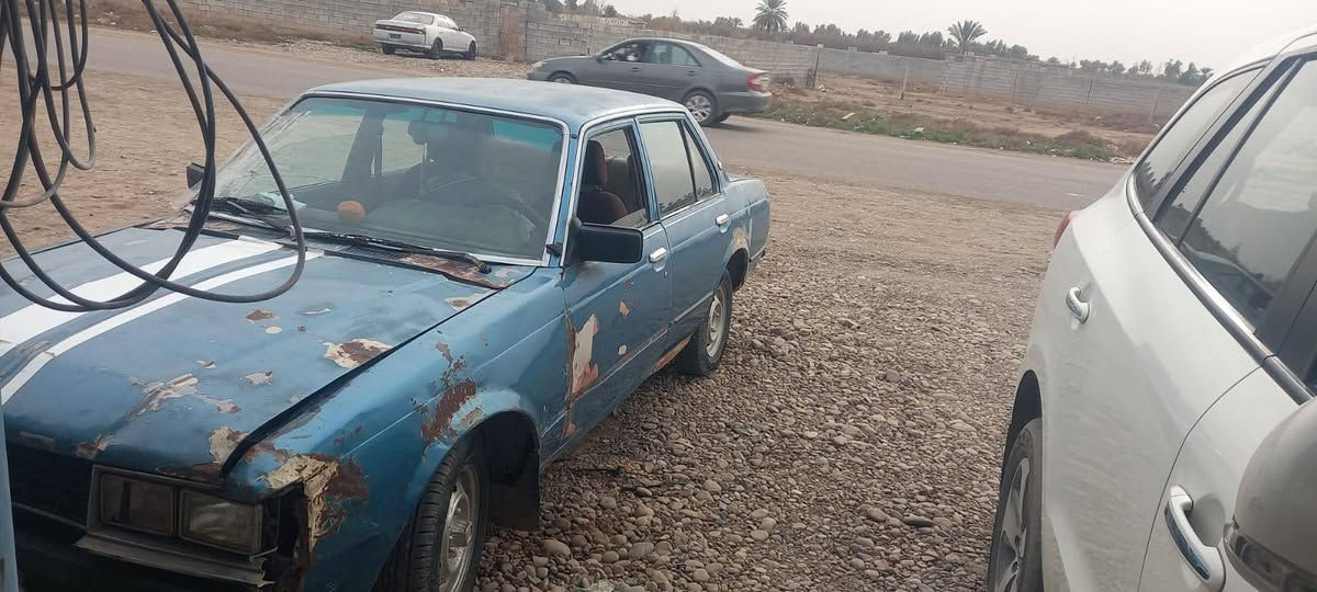 للبيع كرونه كير محرك مكفولات سياره رقم صدامي بس ماندل راعيها ابيع هاذه الموجود اكفل عشائر صدرها زين مسجل شغال كهربائيات كلها شغاله تايرات نص عمر باتري جديد سياره شغاله سعرها 10 بيها مجال قليل مكان صلاح الدين  الضلوعيه رقم الهاتف *********** مكلف بل نشر خاص مارد
