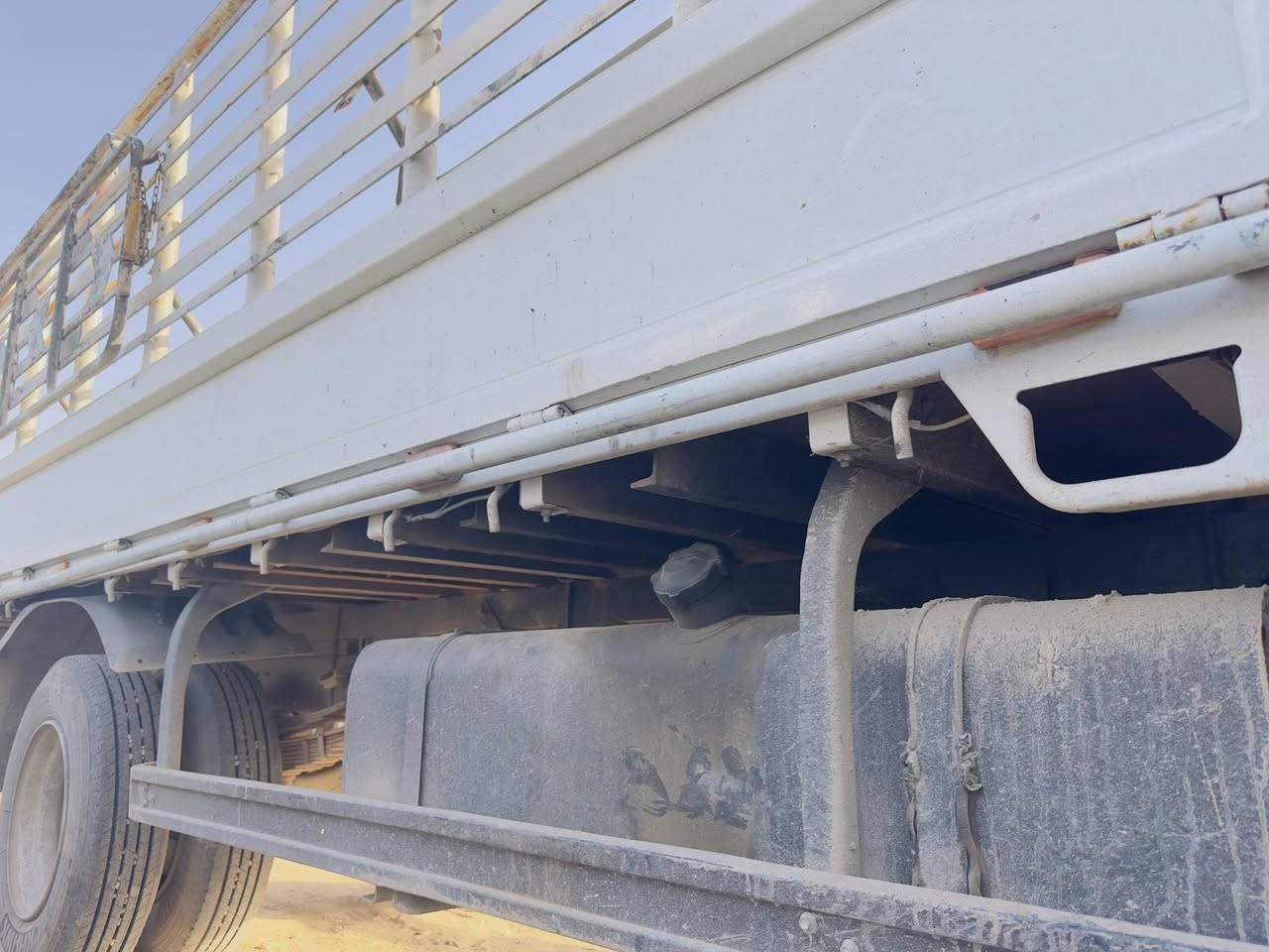 السلام عليكم 🫡 
بدي كنتر للبيع بدي نضيف
بي صبغ فقط
مكان ديالى خان بني سعد
***********
