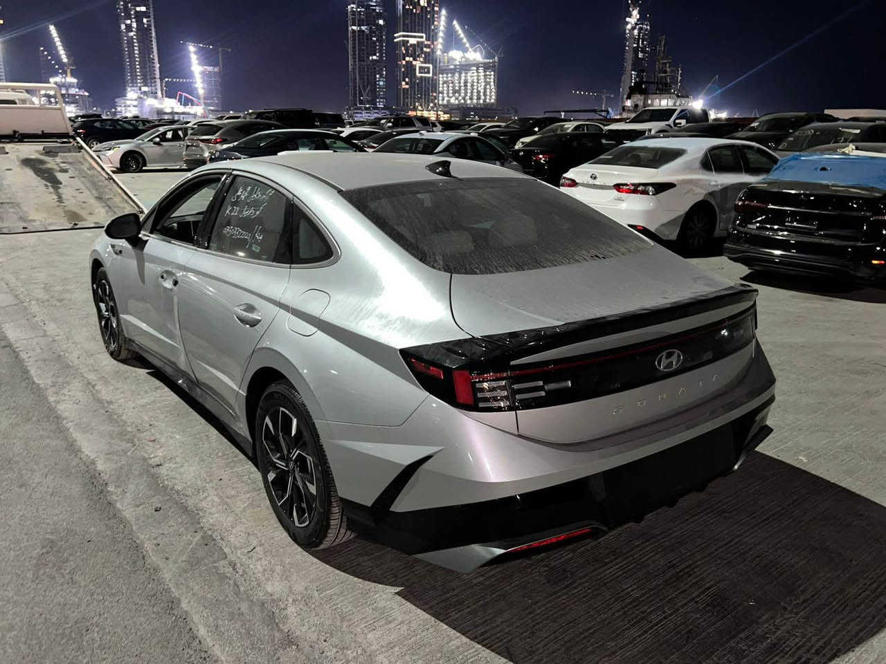 🔴سوناتا موديل2025 🔴

مكينة 2.500 طيااررره 

‏HYUNDAI SONATA2025 

🔴. حادثها السياره فقط باب سايق تعديل 

🔴بدون ايرباكات

🔴ماشيه  m9 ألف ميل  

سيارررة حيلللل جديده  اني مستورده على ايدي 

مكينة 2.500 طيااررره 🚀🚀

مواصفات راح اذكرهن ولو ميحتاج لين هيه فول الفول

بصمة دخول ذكي 

انارة داخليه محيطيه 

شاشة ع طول الدشبول 

تحكم ستيرن 

رادار امامي معا تحديد مسافة سيارة كدامك 

رادار خلفي 

رادار جانبي 

اوتو ستوب خلفي 

اوتو ستوب امامي 

شفتات ستيرن 

كشنات كهرباء وفول ايرباك 

كشنات تدفئه 

كير تعليك 

شحن لاسلكي 

حساس فتح جنطة الخلفية 

سماعات 🔊 

تشغيل عن بعد 

نظام خروج عن المسار 

نظام قيادة ذاتيه 

تبريد منفصل قطعتين امامي 

جامات اوتو 

نظام اوتو هولد مال ازدحامات 

هندبريك بصمة 

انظمة قياده سبورت ونورمات وكمفورت  وايكو 

كاربلي يدعم كافة الانظمة الهاتف 

دبل كزوز 

كامرة خلفية دوارة

اشارة بجاملغ LED 

دشبول كاربون فايبر 

كشنات ودشبول وبيبان لون سموك جلد وكنتارة 

ويلكب حجم 19انج

تايرات بلادية عليها 

بجم زنون 

لد ع طول البجم 

لايتات اوتو 

مري قلاب معا البك 

نقط عمياء 

مراية داخليه تعتيم تلقائي 

شاشة تبريد تحكم كله لمس 

🔴مكانهاأربيل//شارع 100

 

🔴السعر 185$وبيها مجال  

صورالحادث  موجود 

🔴رقم الهاتف :***********
رقم الهاتف اسيا ***********
موجود واتساب أربيل, العراق
