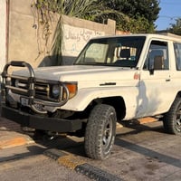 لاندكروز ربع • ١٩٨٩ • رقم بغداد