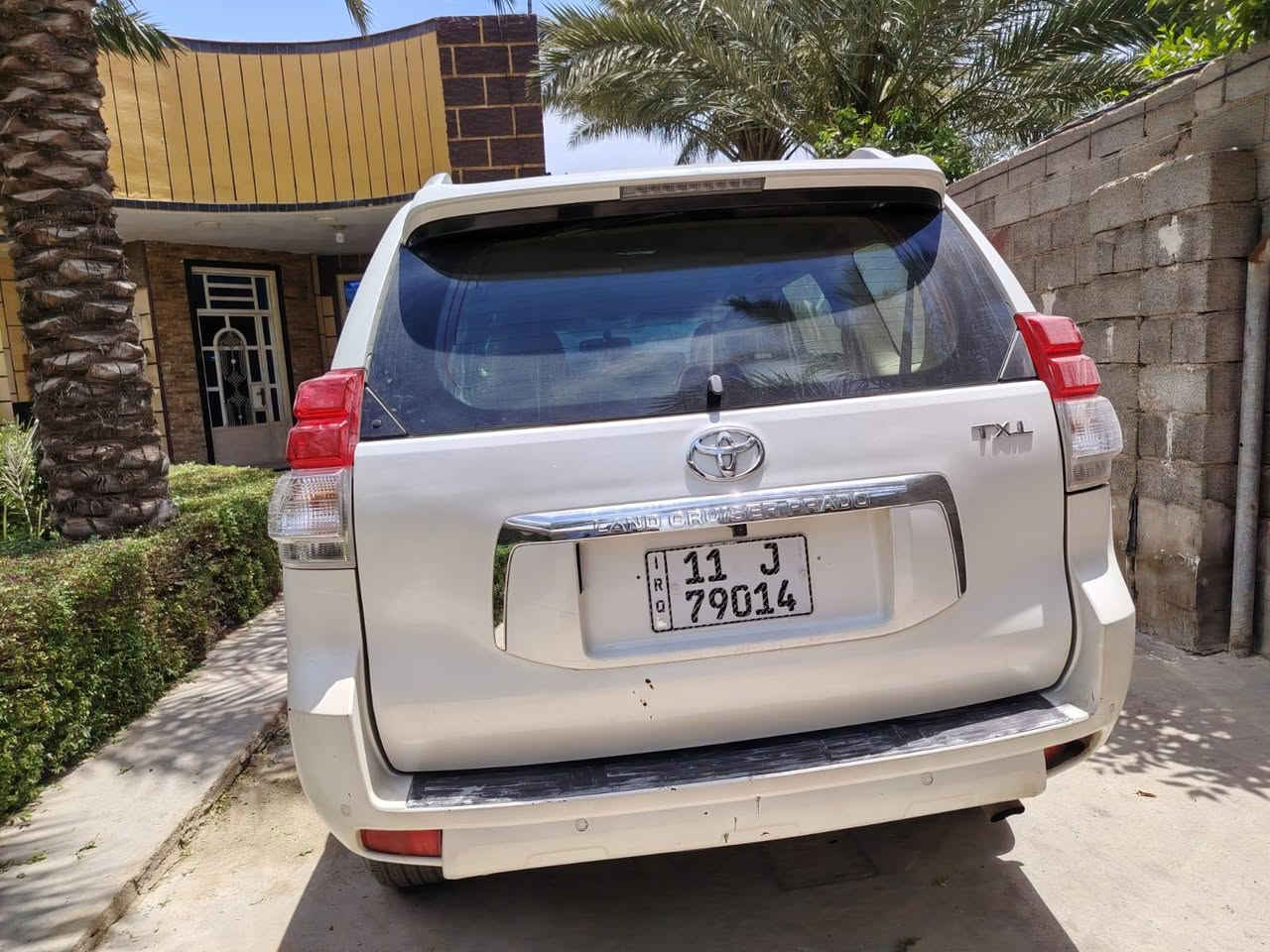 برادو 2010
رقم بغداد بسمي 
خليجي مكفولة من التبديل والصبغ 
بيها بارد وموضح بلسونار
دعاميات مصبوغة سابقاً
مكينة 4 سلندر
سيارة بيها منضومة غاز وخير من الله
سعر السيارة 180  وبيها مجال المدينة, البصرة


**إذا كنت صاحب هذا الإعلان وتريد حذفه لأي سبب، رجاءا أرسل رسالة إلى الدعم الفني**