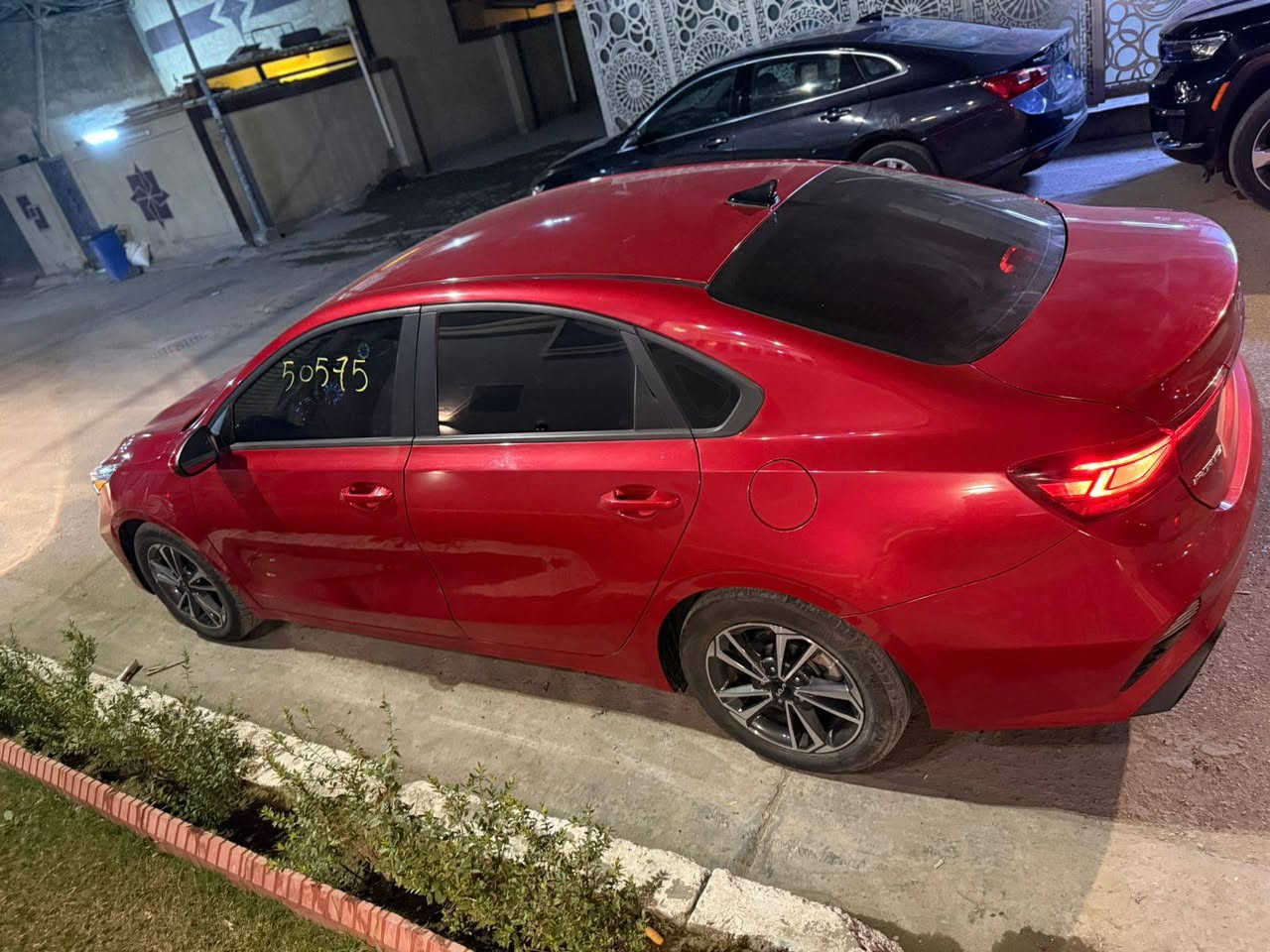 سلام عليكم ‏
كيا فورتي 2024 وارد امريكي 🇺🇸 فئة (LX)ضرر واضح البنيد +جاملغ  لأيمن تبديل  بدون دواخل 
محرك كير كلشي كفاله عدا الحادث المذكور☝️
(( ابيع على الفحص وين يعجبك افحص 👍))
السياره بحالة زيرو ماشيه (26600  ميل فقط)
محرك 2000 Doch دوش
رادارات جانبيه تحديد النقطه العمياء ⚠️
رادار خلفي تنبيه عند الرجوع‼️
رادار امامي ❗️❌
تحديد مسار/ سياقه ذاتيه 
اوتو بريك /توقف ذاتي عند الاقتراب ⛔️
اشاره بل مرايه 💡
كامره دوراه 📷
شاشه كبيره تدعم 📲Android Auto/car play
خرائط Gps 📌
فول تحكمات ستيرن 
3 انظمة قياده Sport/Normal/Smart
كروز مثبت سرعه 
ويل كب كروم 
حساس اطارات 
شاشة ظبط واعطال بل دشبول 
منافذ Usp/ Aux/ 12V
4 دسك/ مانع انزلاق/Abs
السياره جديده وجاهزه بدون اي نقص للبيع رايدها 145  العنوان بغداد/ الزعفرانية .  للأتصال هذا رقمي ***********متوفر واتس اب
