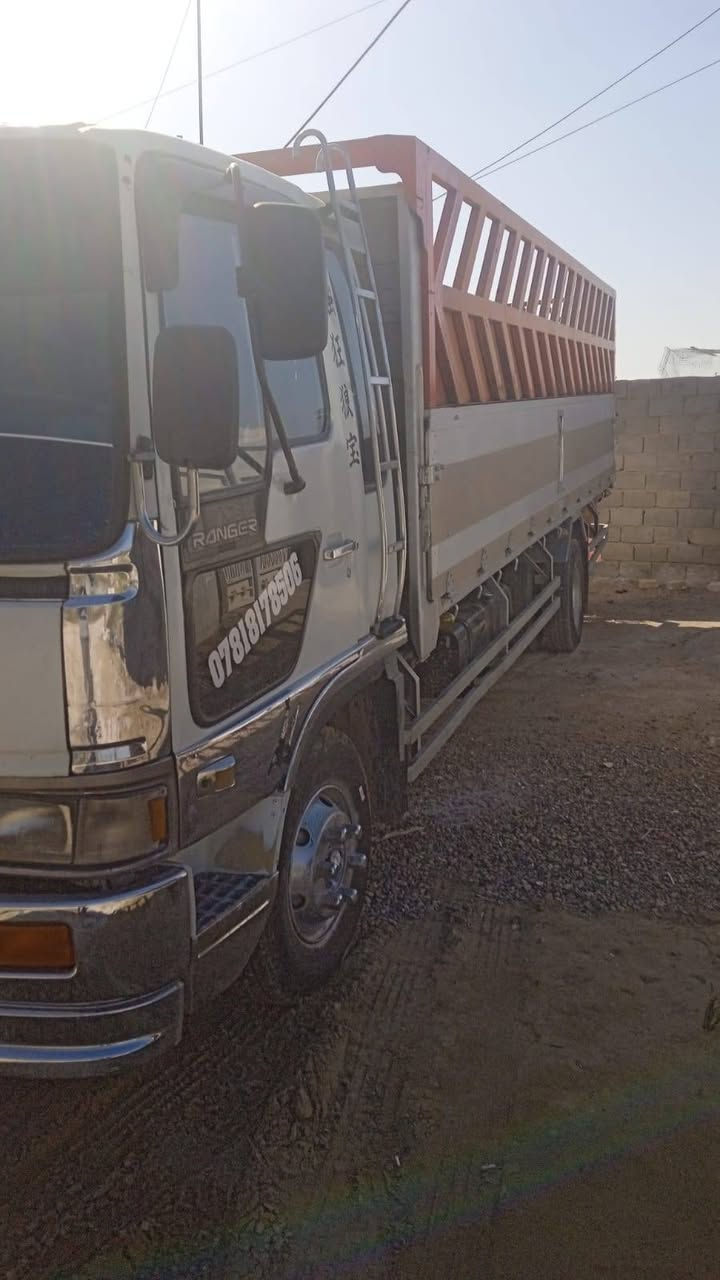 هينو طيره مكينه 80 تخم تاير جديد السياره مكفوله كفاله عامه معروضه ب 155 ورقه رقمها نجف انكليزي  . ***********
