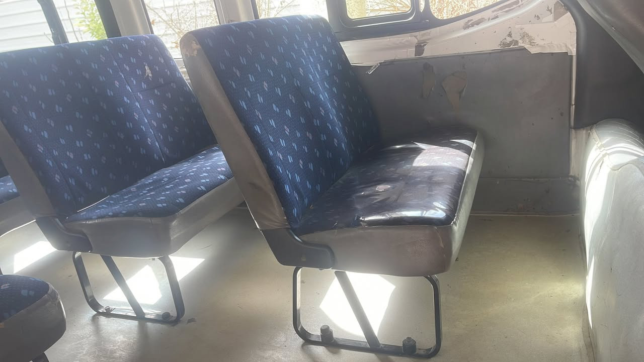 سلام وعليكم إخوان سيارة نيسان اورفأن عالية للبيع موديل ١٩ تفاصيل سيارة موجود كلشي مصور بلمنشور بارد وصبغ بتكمة فوك سايق بية عشرين سانتيم مصلحة ومصبغ طخة سقافية وكير ومكنية وكسن ومنظومة غاز وحدادة صدر خير من الله عل فحص العنوان ناحية الرشيد قرب طريق بقداد كربلاء السعر ٢٢٥ وبية مجال بصيط الطيبين تلفون 📞 ***********
