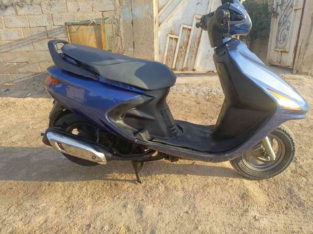 فراشه للبيع كلها شغاله سلف هندر ما مفتوحه السعر 400..***********
