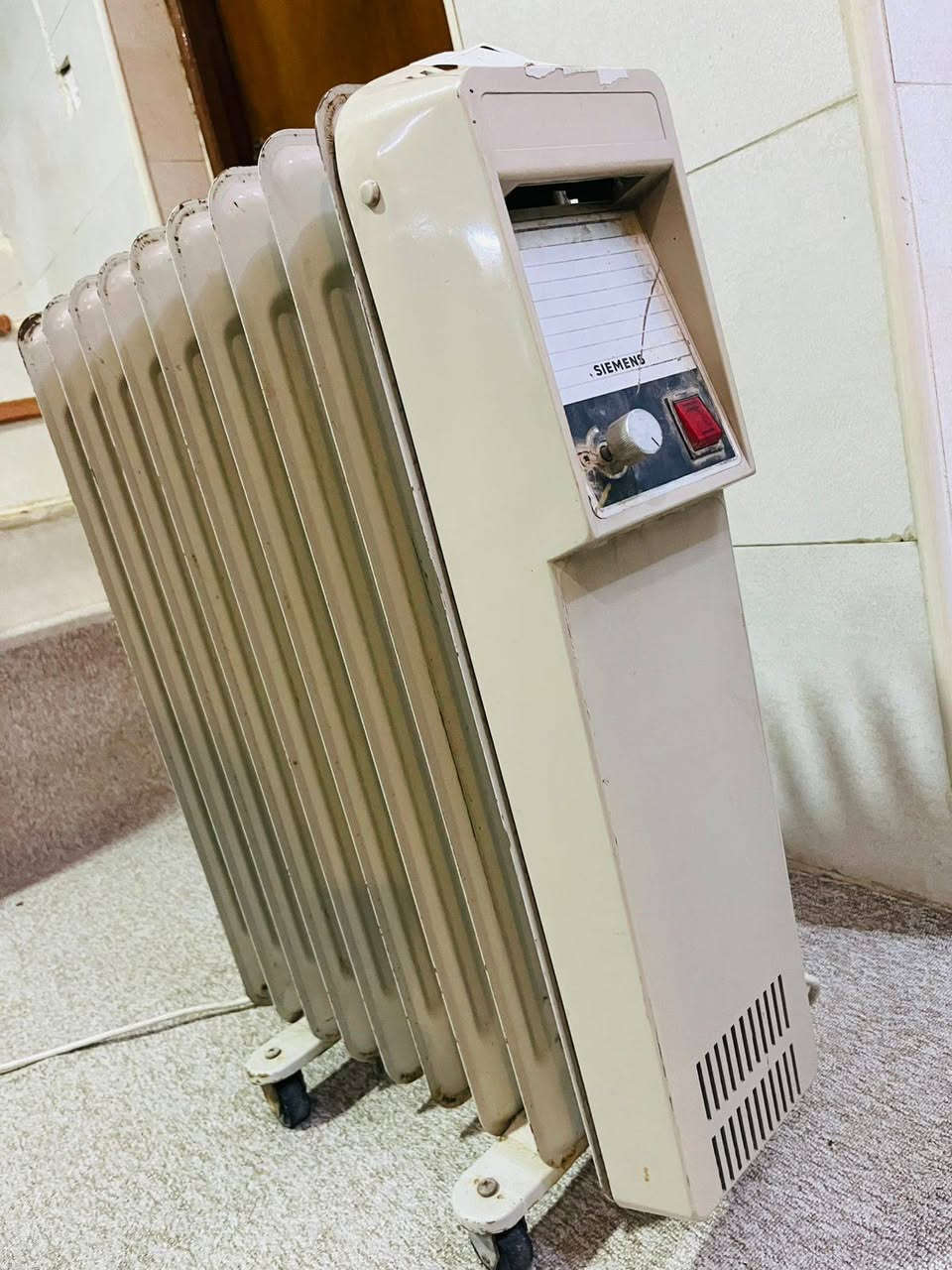 صوبه كهربائي شغاله نضيفه للبيع سعره ٢٥ وبيه مجال للشراي للاستفسار الاتصال على الرقم ***********
