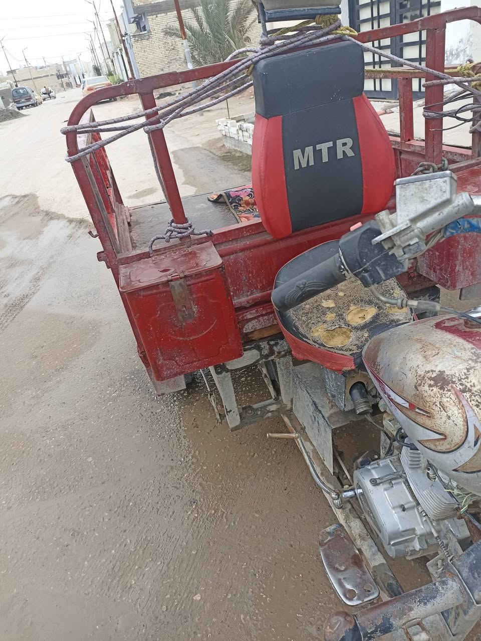 سلام عليكم ستوته موديل 13اصولي الوكيل الصقر الذهبي ستوته عوزها ترتيب سعرها 850وبيها  مجال حك جيه ***********
