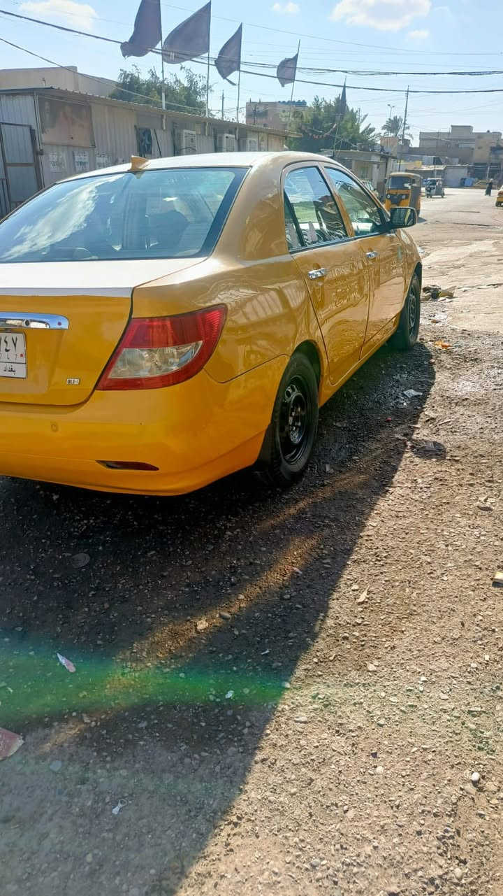 سلام عليكم بي واي دي F3
موديل 11
كير عادي  كله كامل كبل للشارع
كير عادي تخم تاير تخم ويل
منظومه تبريد كامله 
منطومه بانرين كامله
محرك لانسر 
صدر امامي خلفي كورلا جديد
معمره خياسات 
 منظومه زنون شاشه كاميرا 

بغداد / الشعب قرب سوق 4000
الاستفسار    ‭0771 349 5014‬
مكلف بلنشر
