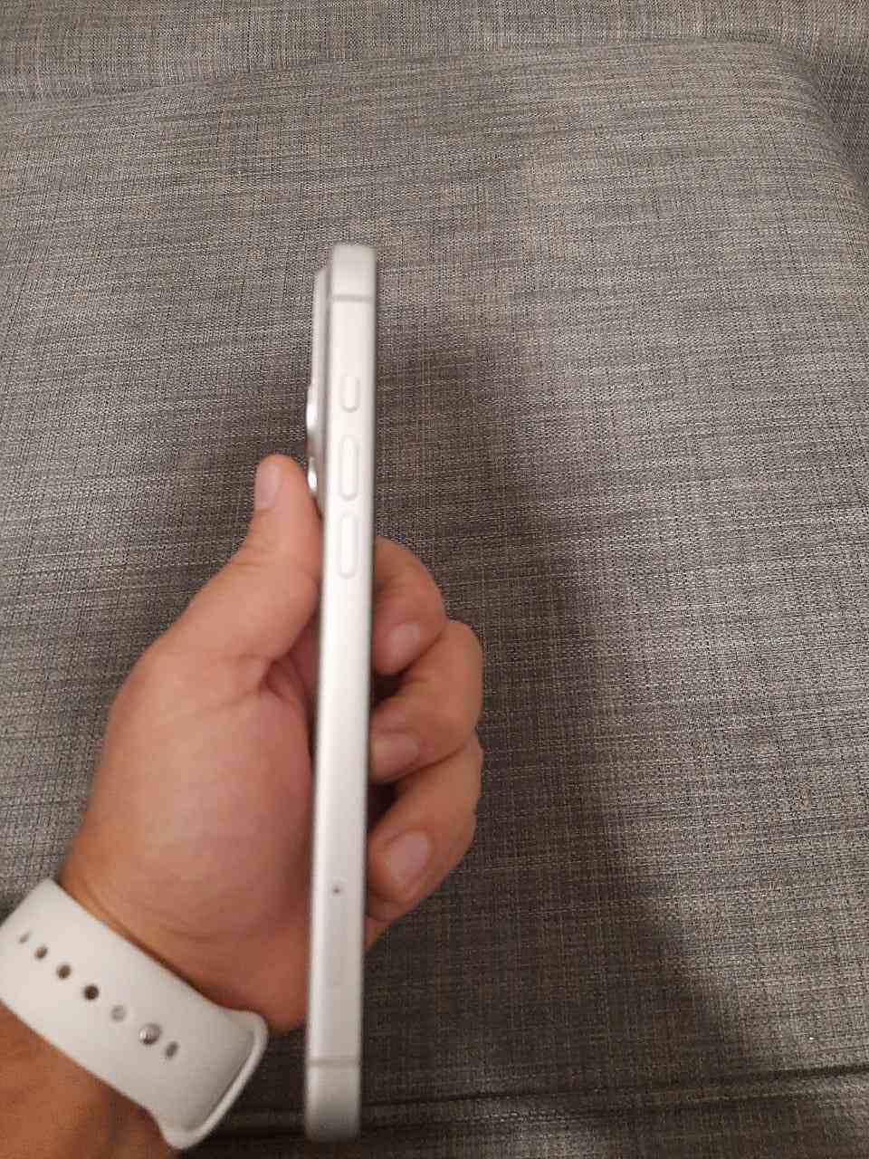 ايفون 17 برو ماكس تك سيم كارت ذاكره 256 نظافه 100‎%‎ جديد بيع او مراوس بذاكره 512
السعر 2125 البيع 
وإذا مراوس انطي فرق نفس المواصفات بس ذاكره 512 
عدد دورات الشحن 24 فقط 
***********
