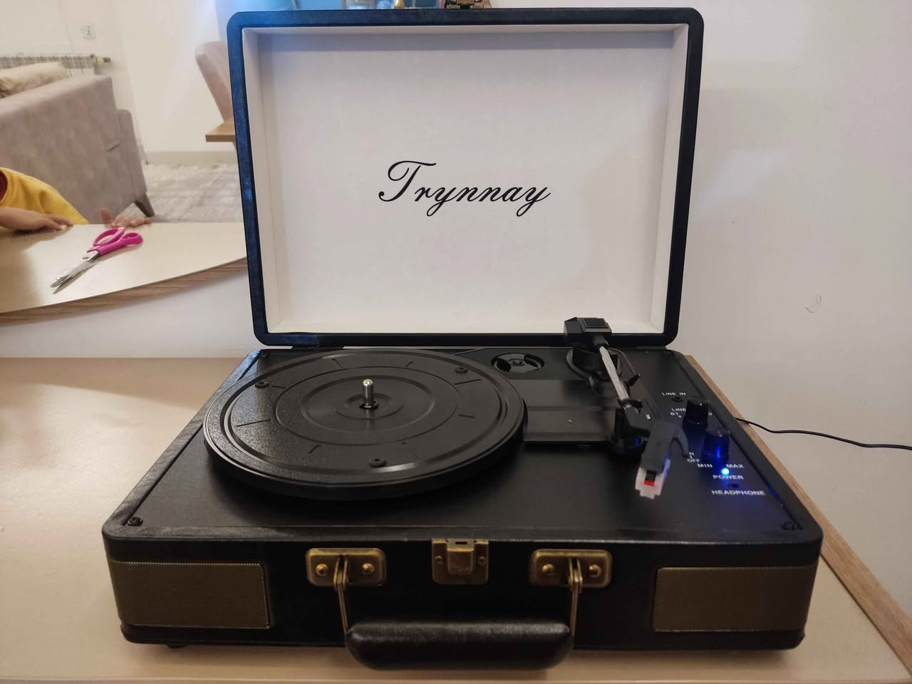 جهازي كلاسيكي كۆن رەبتی مۆبایلیش دەکڕێت جهازێکی تازەیە داوای 25000 دینار و موعامەلە ئەگەر موشتەریت تێل بۆ ژمارە *********** السليمانية, العراق
