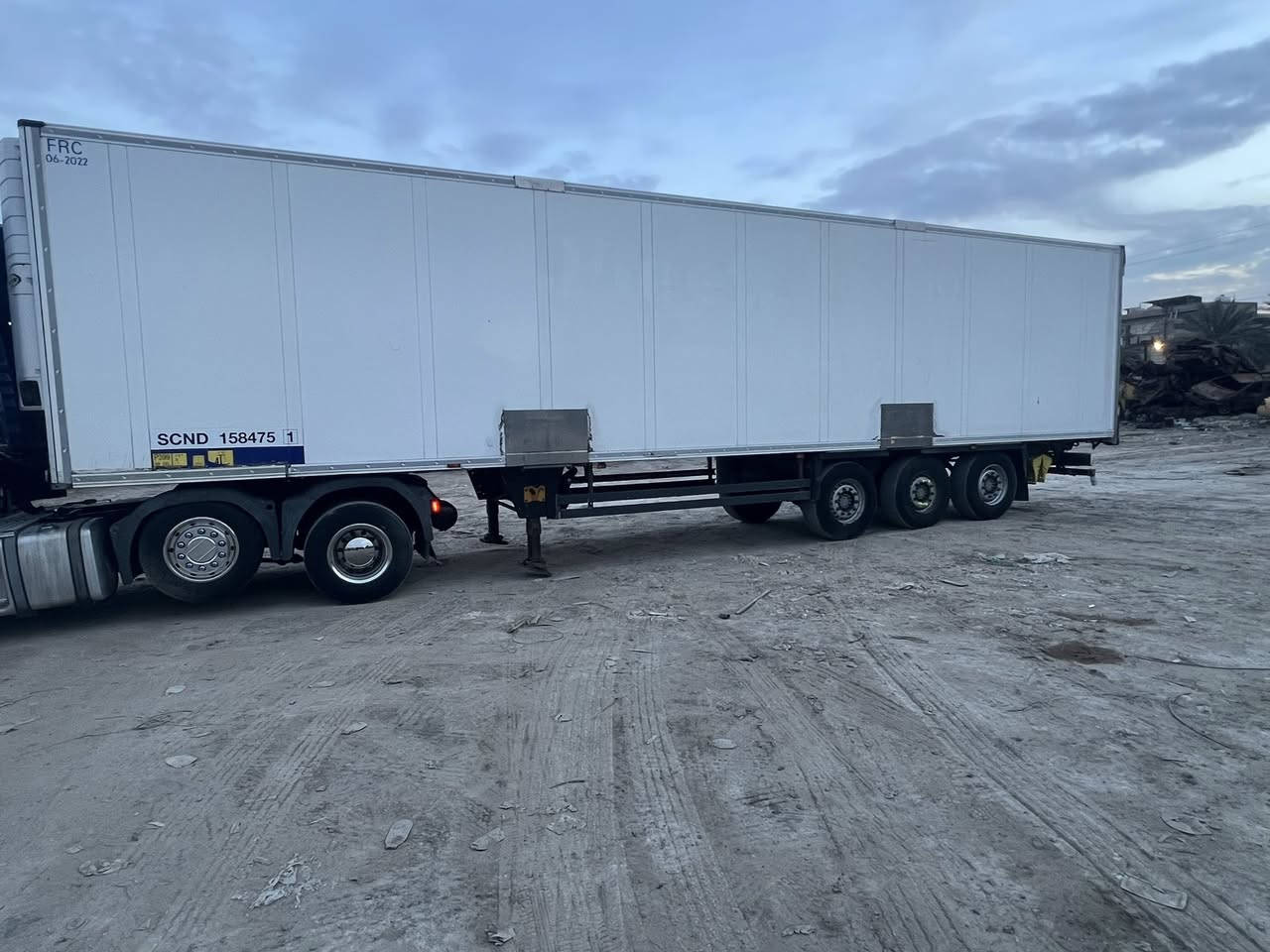 للبيع براد شمتز منفيس دخول  جديد شمالي  موديل 2016 سمك 5السعر ١٦٥. ورقه  للاستفسار ***********العنواو بغداد الشعب@
