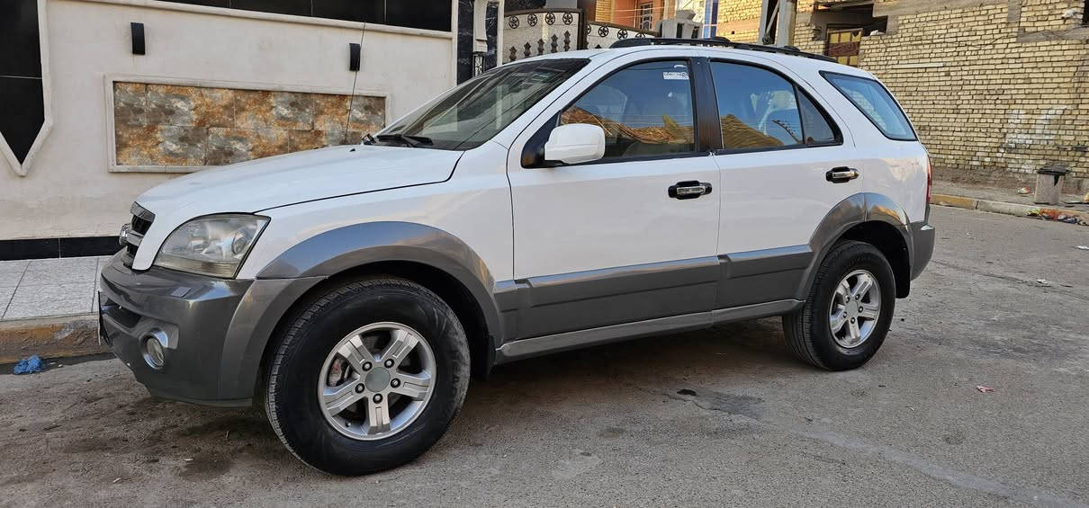 سلام عليكم محروسه لبيع مديل 2006 محرك وكير وتبريد صدر تخم تاير فتحه سلايت شغاله كشن كهرباء شاشه كهربائيات كلهه تشتغل كله كامل رقم بابل مشروع وطني  مصبوغه حزام جماليه اني صبغتهه وعدي صورهه قبل صبغ وارد امريكي حادثهه جاملق صفحه سايق مدون داخل سعر ٧٨ عنوان بغداد ***********
