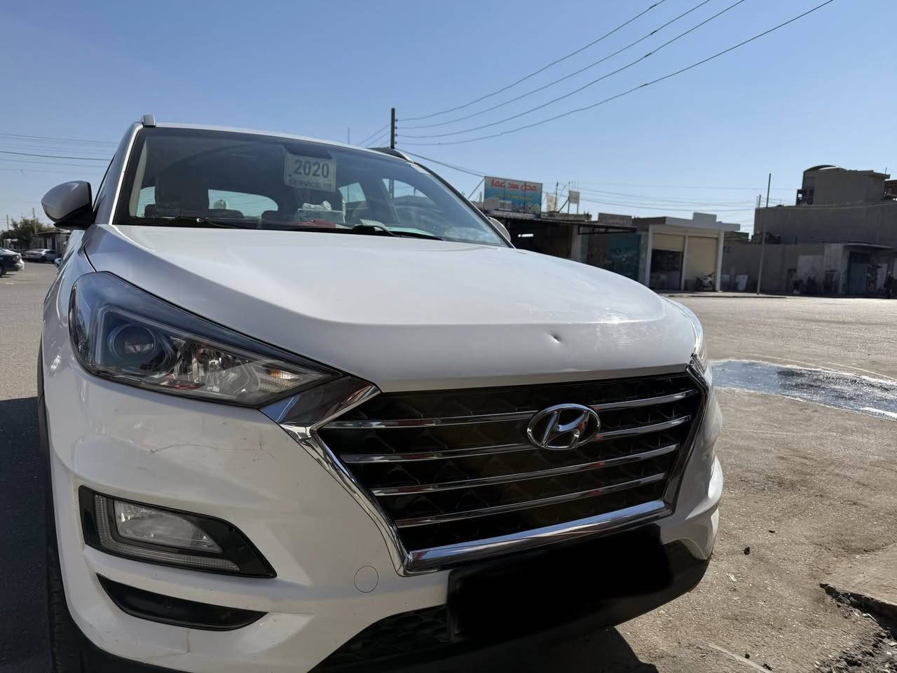 السلام عليكم
للبيع توسان 2020  وارد خليجي
 او مراوس موديل احدث 
سياره كلين ماعدا رصعه صغيره بمقدمه البنيد  
فول مواصفات عدا الفتحه 
بصمه اشاير بالمري
شاشه كامره خلفيه
سايد بريك باليد
حساسات اماميه خلفيه
ويل حجم19
بصمه دخول ذكي للابواب
سياره جاهزه من كلشي  رقمها سليمانيه 
ماشيه 148 الف
سعرها210 وبيها مجال 
للاستفسار اتصال على الرقم 
***********
