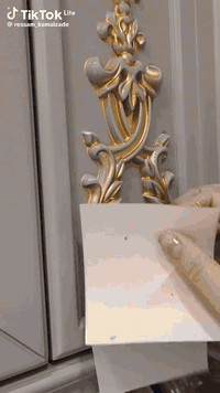 ابراهيم الصباغ المصري لكل انواع الصبغ والديكورات وتلزيق ورق ذهبي لتعتيق لكل انواع الجبس الفورم (***********)
