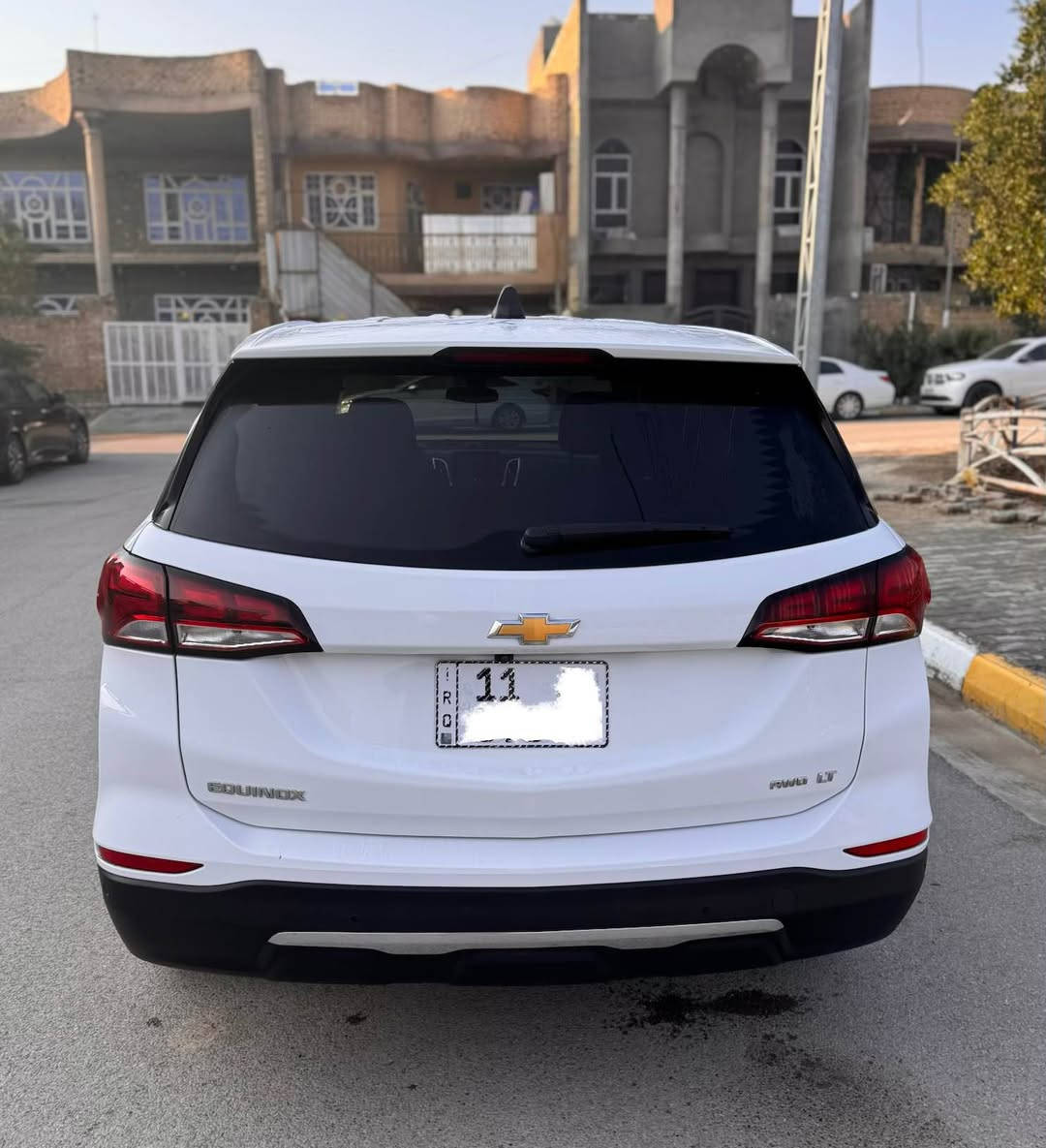 السلام عليكم
كوينكس 2024 
لون ابيض فول مواصفات، عده البنوراما
الحادث جانبي البجم كبس جاملغ والباب ومبدلات ثنينهن نفس لون تفصيخ بدون قطره صبغ بدون لغود بدون شواصي فقط الدوسه الجوه مال باب الصدر بيه قليل صبغ 
رقم بغداد الانكليزي الجديد باسمي ترقمت قبل اسبوع 
ماشيه 8 الاف ميل بعده زيرو 
المواصفات  
* محرك تيربو 1500
  فورويل 
* شاشة لمس كبيرة 
5 كامرات 360 درجه 
* تشغيل بصمة وتشغيل عن بعد
* حساسات أمامي وخلفي
* رادار امامي خلفي 
* إضاءة LED
* نقط عمياء
* مثبت سرعة
* تدفئ بالستيرن 
* مقاعد قماش شموا
* مقاعد كهرباء 
* مقاعد تدفئة 
* الجنطه كهرباء 
* داتا شو تحذيري
* قيادة ذاتية 
* مانع تصادم
وبعد هواي مواصفات بيها وصور حادثها مرفقه 
السعر ب 195 ورقه وبيه مجال 
العنوان : واسط الكوت
للتواصل *********** دهل اوران, واسط
